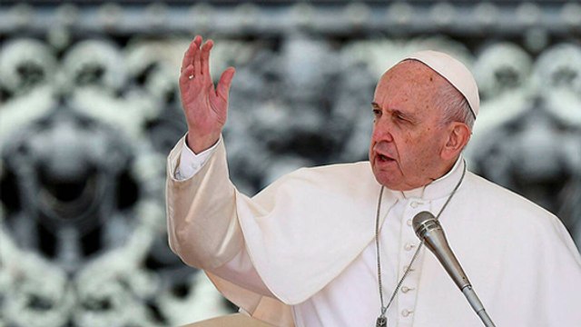 Est-il licite d'embaucher un tueur à gages pour résoudre un problème : le Pape compare l'avortement à un tueur à gages