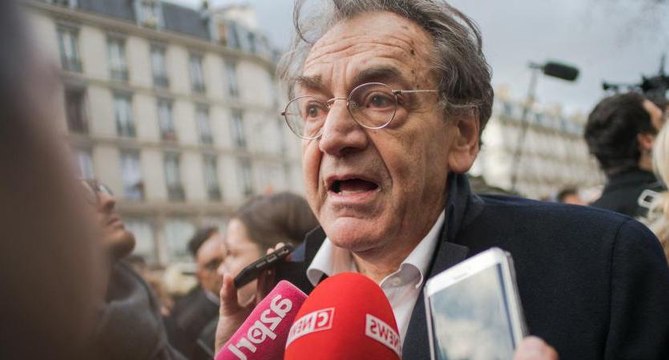 Gilets jaunes : qui est le manifestant qui a insulté Alain Finkielkraut ?