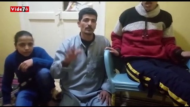 مرض نادر يفقد محمد الحركة والتركيز.. والده يستغيث لعلاجه هو وشقيقته