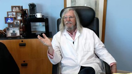 Coronavirus : Didier Raoult s'explique sur son look très critiqué
