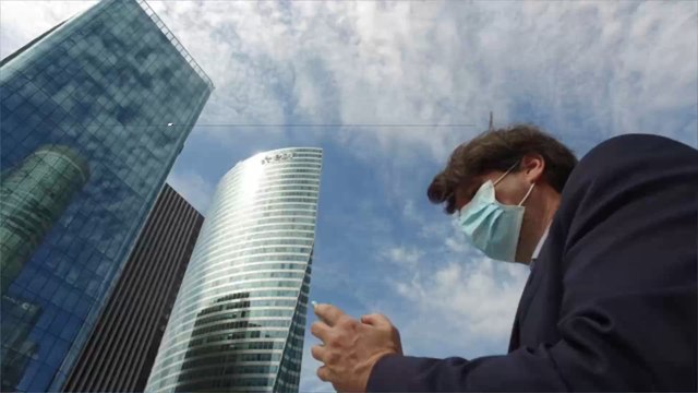 Coronavirus : le groupe Queen vient en aide aux soignants à sa manière