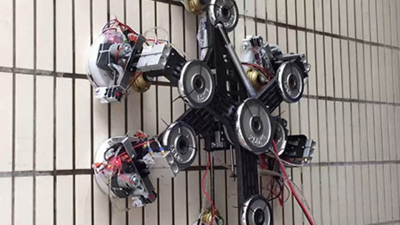 Spiderman : des scientifiques inventent des gants qui permettent de monter aux murs