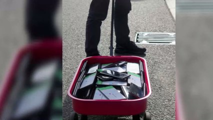 Google Maps : un artiste parvient à créer un embouteillage en utilisant 99 téléphones