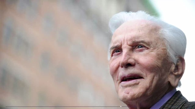 Mort de Kirk Douglas : l'acteur accusé d'avoir violé l'actrice Natalie Wood quand elle avait 16 ans