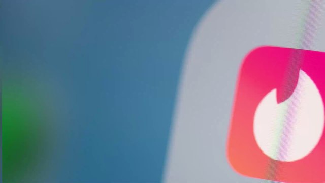 Tinder : un streamer dévoile sa phrase d'accroche inattendue pour aborder ses matchs