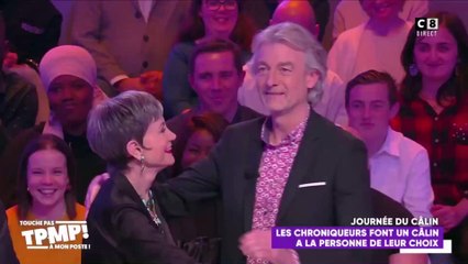 Malaise dans TPMP, quand des chroniqueurs s'embrassent langoureusement en plein direct