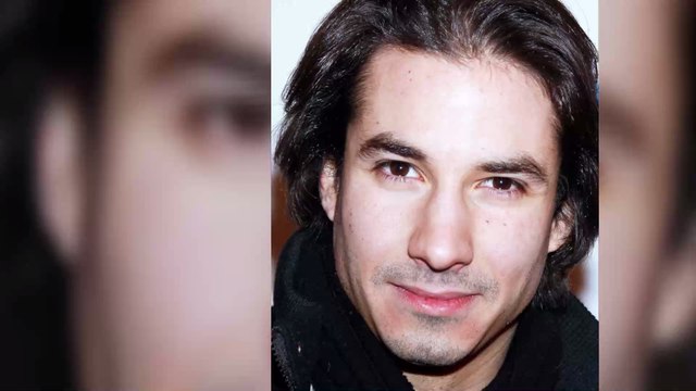 L'alcoolisme noir de Jérémy Ferrari dans C à vous : Je buvais six à sept litres de vin par jour