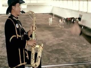 Somporing - a unique saxophone made out of Bamboo