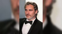 Oscars 2020 : le discours bouleversant de Joaquin Phoenix, ému aux larmes, qui évoque la mort de son frère River (VIDEO)