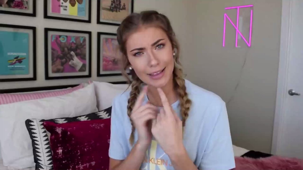 L'influenceuse qui se vantait d'être à Bali était en fait... dans le Ikea du coin