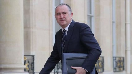 C à vous : le ministre de l'Agriculture perd son calme et arrache le micro d'un journaliste