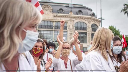 L'interpellation musclée d'une infirmière par la police fait polémique