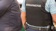 Insolite : il poste sur Facebook un selfie pris sans masque devant la gendarmerie, et le paie cher