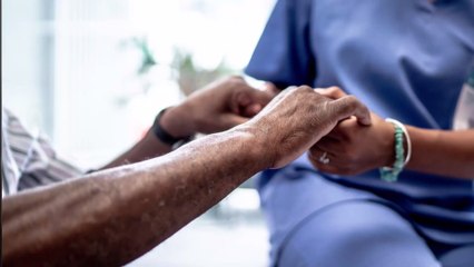 Arnaque : De fausses infirmières proposent des tests Covid-19 aux personnes âgées