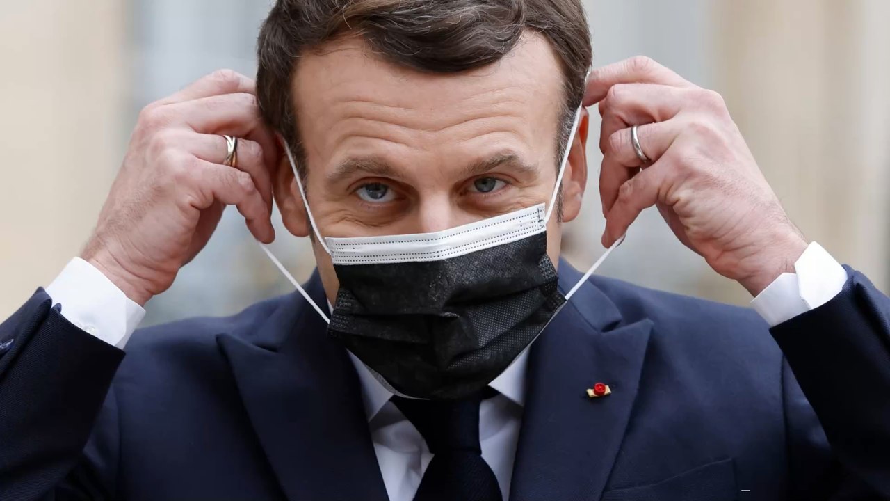 Emmanuel Macron rappelle les gestes barrières sur Instagram et subit les moqueries des internautes