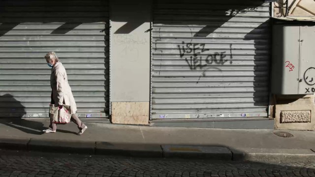 Reconfinement : les rayons livres des grandes surfaces et de la Fnac désormais fermés