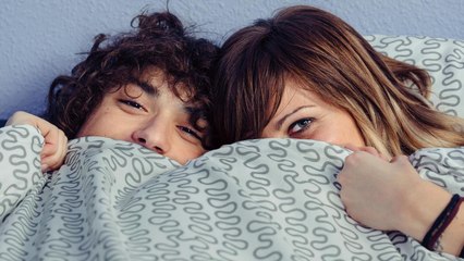 Sommeil : voici la meilleure astuce TikTok pour refroidir votre lit quand il fait trop chaud