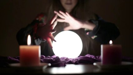 Argent : le salaire astronomique d’une voyante choque les internautes