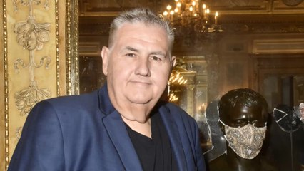 Pierre Ménès : l'actrice Alice Belaïdi l'accuse de propos racistes et sexistes