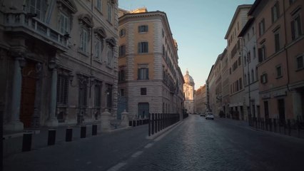 Italie : des sangliers chargent une femme pour lui voler ses courses (VIDÉO)