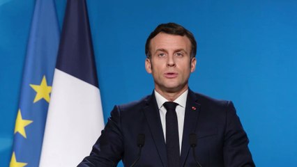 Emmanuel Macron sous le feu des critiques après cette petite phrase sur les Français