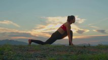 Yoga : elle tente une figure dangereuse et fait une chute de 25 m