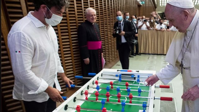 Pape François : ce cadeau étonnant offert à l’issue d’une audience