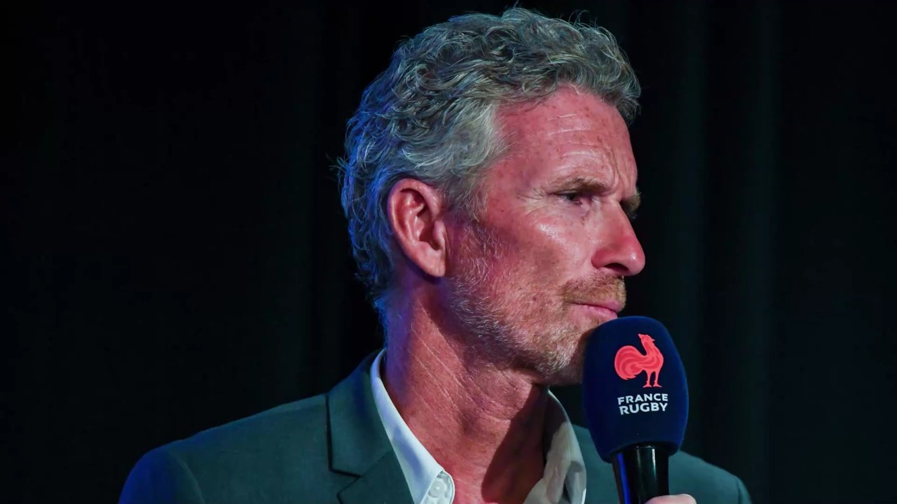 Koh Lanta, la légende : Denis Brogniart remet en place un internaute avant la diffusion de l'épisode