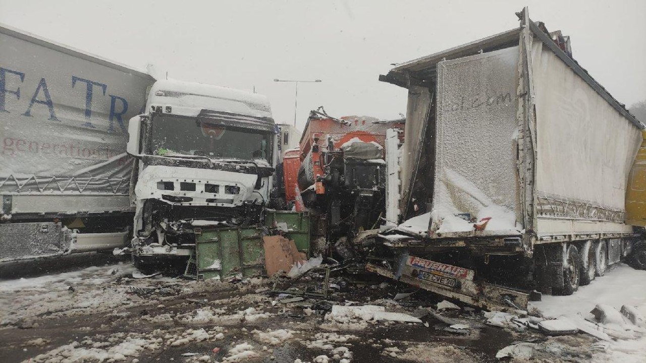Kuzey Marmara Otoyolu'nda zincirleme kaza - Son dakika haberleri – Sözcü