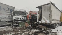 Kuzey Marmara Otoyolu’nda zincirleme kaza