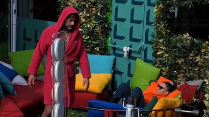 “Non posso vederti così”. GF Vip, colpo di scena Barù gesto a sorpresa per Jessica