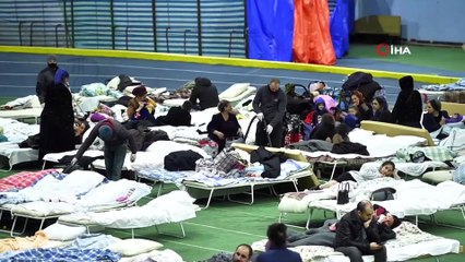 Manej Stadyumu artık Ukraynalı kadın ve çocukların: Şoke eden görüntüler