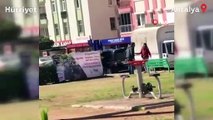 Kendisi gibi polis olan eşinin silahını kapıp havaya ateş etti, uzun uğraşlarla ikna edildi