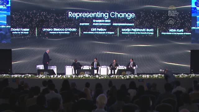 Antalya Diplomasi Forumu 2022 - Değişimi temsil etmek konulu panel