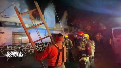 Voraz incendio consume vivienda en la colonia Progreso, de Guadalajara