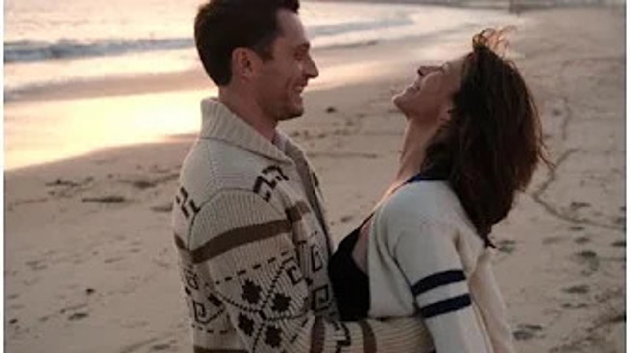 Sophie Marceau  Qui est Colin Woodell, le beau gosse qui la fait craquer d@ns I love America