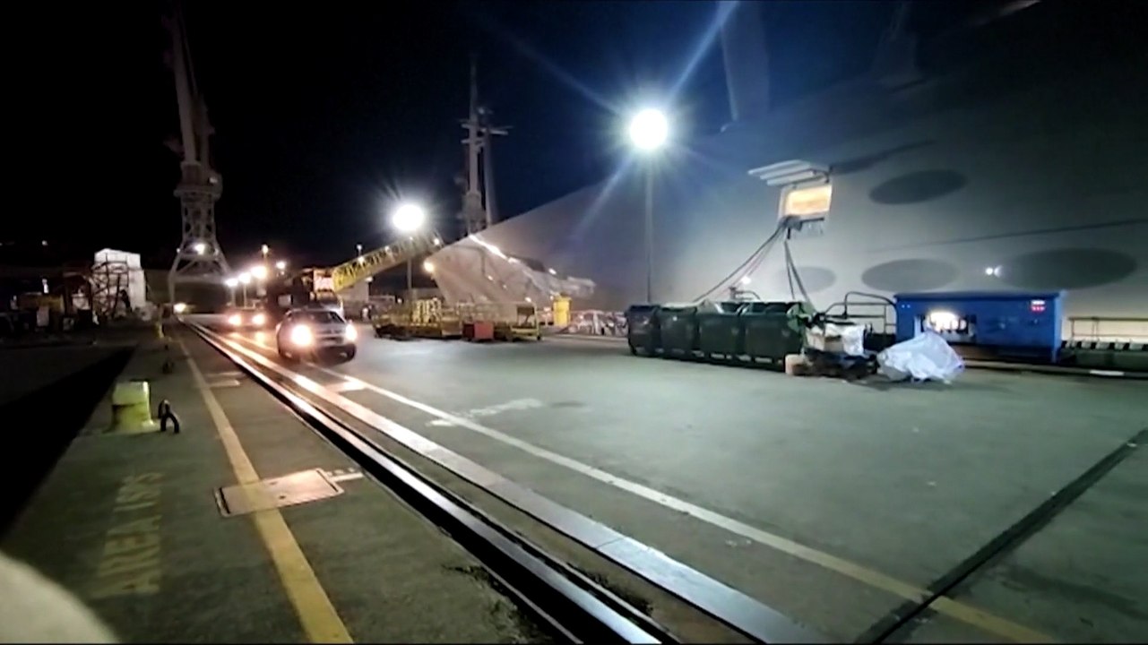 Dicker Fisch: Größte Segeljacht der Welt im Hafen von Triest festgesetzt