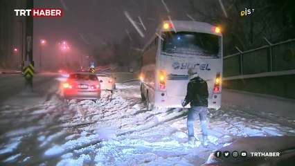 İstanbul'da kar yağışı şiddetini artırdı