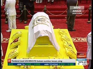 Penghormatan terakhir kepada Almarhum Sultan Azlan Shah