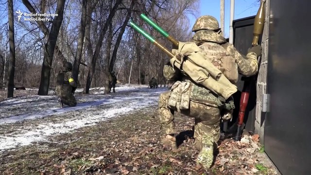 Ukrainian Troops Attempt To Drive Russian Forces From Village Near Kyiv