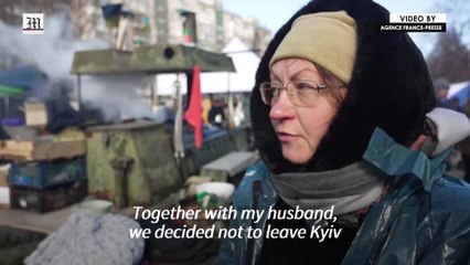 Volunteers feed thousands at roadside kitchen near Kyiv frontline