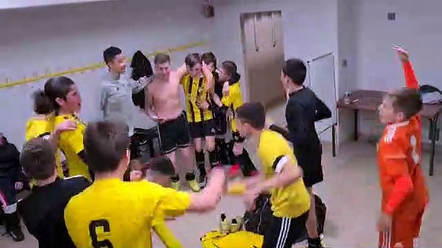 Victoires des u15..... célébration de la victoire