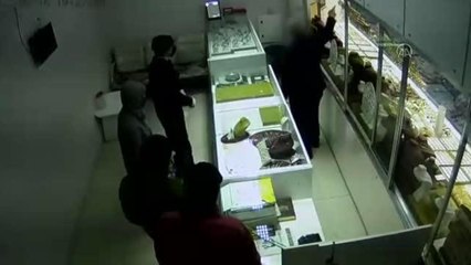 Kuyumcu dükkanı soydukları iddiasıyla 7 kişi yakalandı