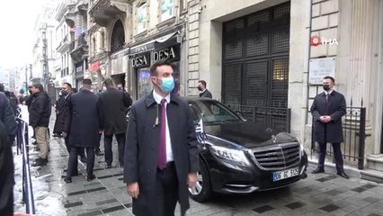 Yunanistan Başbakanı Miçotakis konsolosluktan ayrıldı