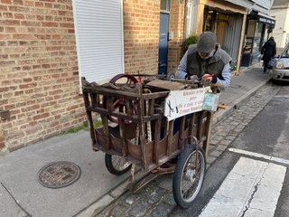 Pascal Pierre est l'un des derniers rémouleurs traditionnels de France