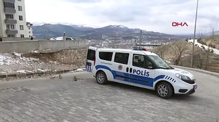 12 katlı binanın istinat duvarında oluşan çatlaklar endişelendirdi
