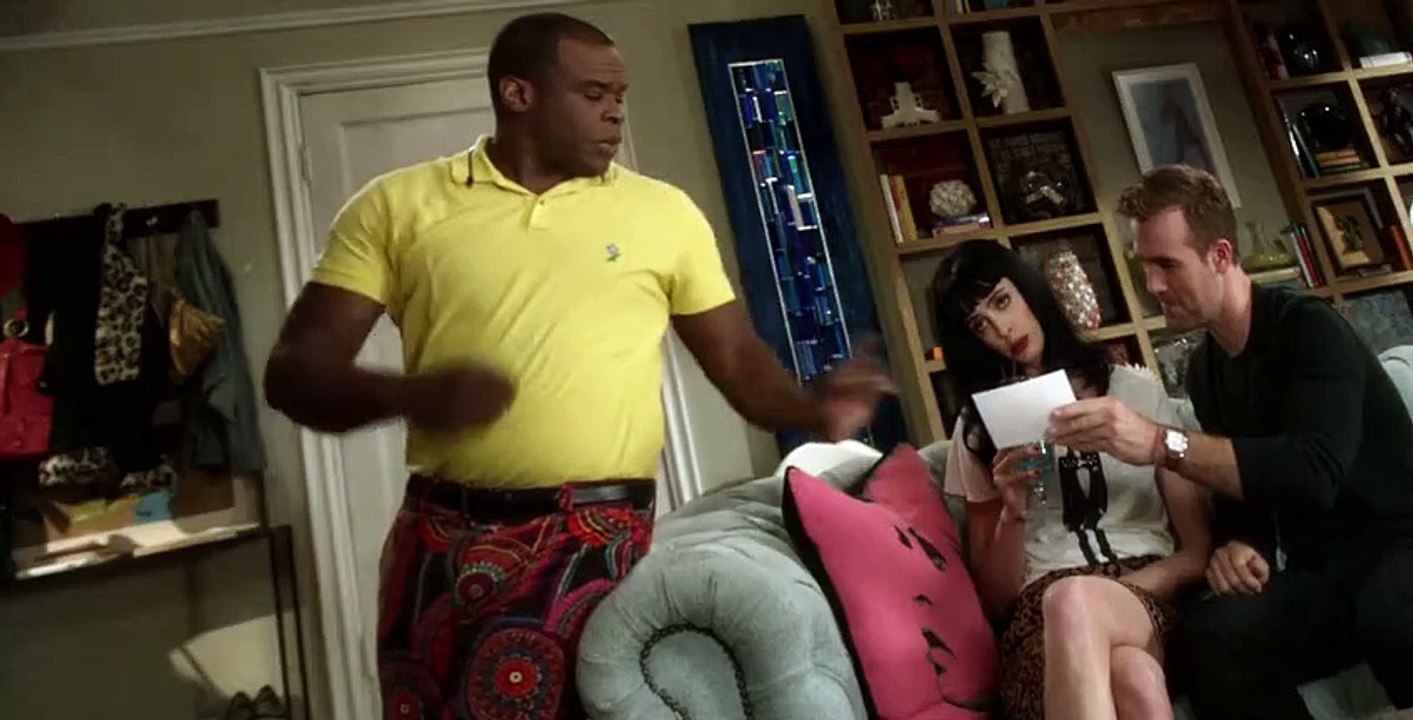 Don't Trust the B---- in Apartment 23 S02 E15