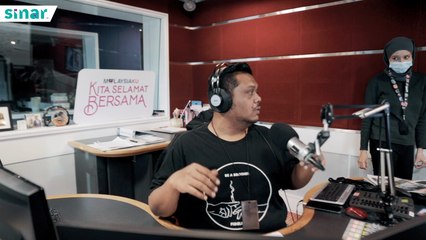 Selebriti Popular Bikin Pagi Di Sinar Tak Senang Duduk