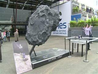 Comet robot lab makes contact again