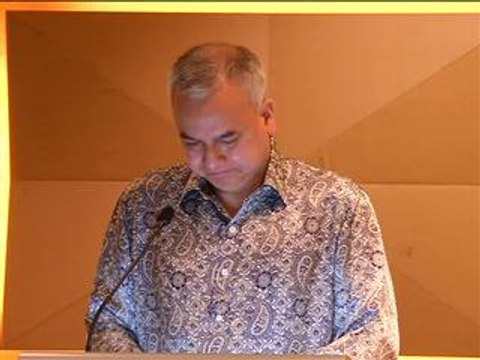 Sultan Nazrin sebak kenang ayahanda di majlis pelancaran buku